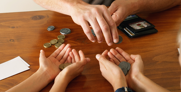 Le prêt entre particuliers est-il une solution face aux problèmes financiers ?