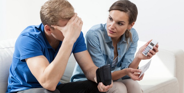 Difficultés des jeunes dans une société vieillissante