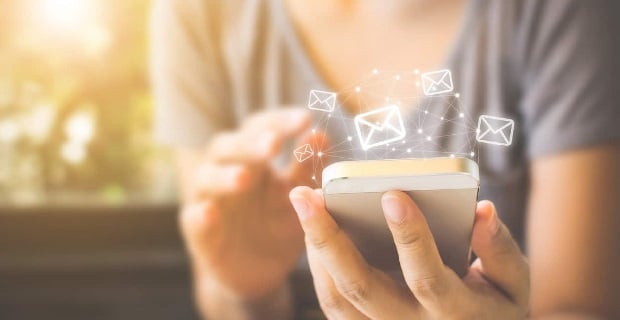 Économiser grâce à la newsletter regroupant les bons plans du web