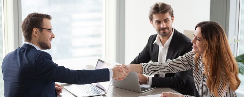 Les mauvaises pratiques commerciales se perpétuent dans le milieu de la finance