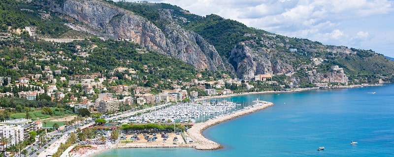 Acquérir une maison en bord de mer ? Il faut s’attendre à casser sa tirelire