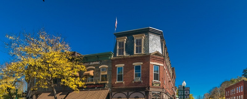 La ville artistique de Woodstock attire les New-Yorkais fortunés