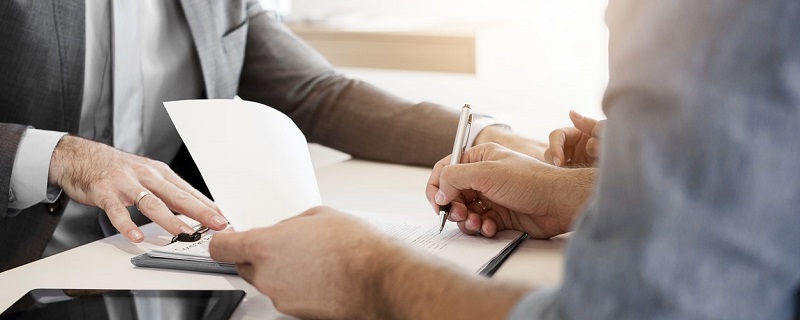 Comment l’essor des contrats individuels impacte le marché de l’assurance de prêt