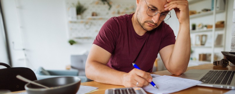 La consommation tourne à nouveau au ralenti
