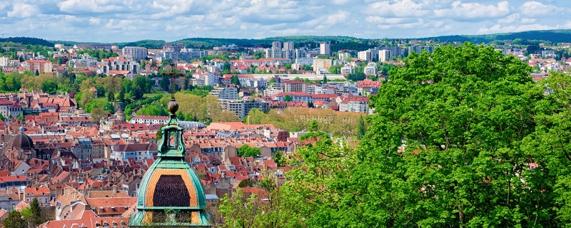 La région Bourgogne-Franche-Comté préfère voir le verre à moitié plein