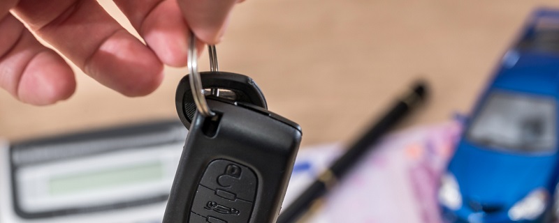 En sauvant le secteur de l’automobile, le gouvernement cherche aussi à accélérer la transition énergétique