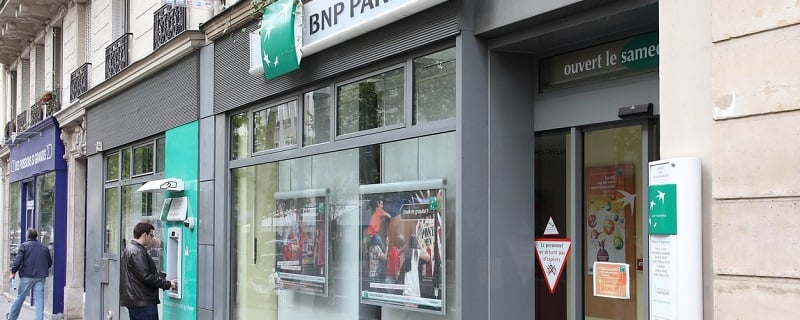 Les bénéfices des banques françaises en chute, selon une analyse de Barclays