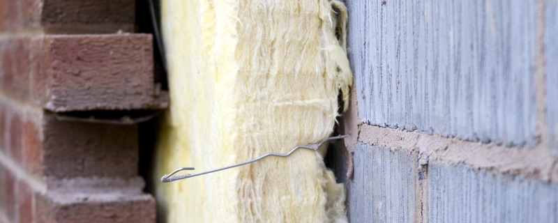 Un mur détérioré en travaux