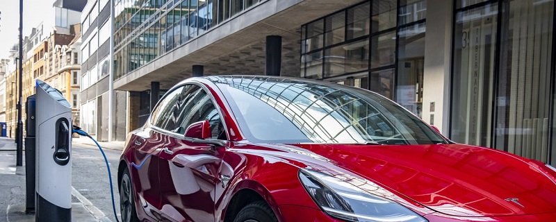 L’industrie automobile tricolore sous la menace des véhicules électriques