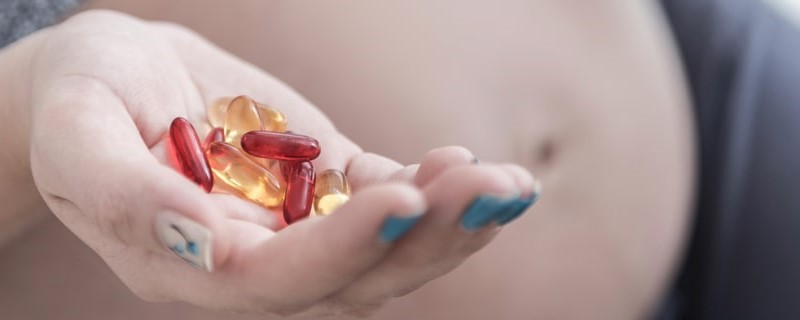 Les Françaises consomment beaucoup de médicaments pendant la grossesse