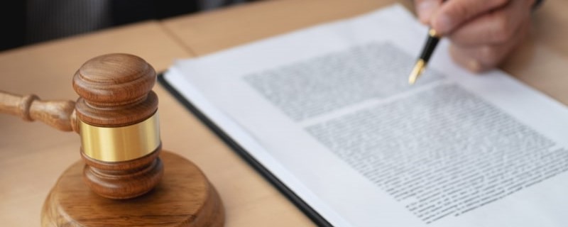 Blocage du compte bancaire après le décès : les banques accusées de prélever des frais abusifs