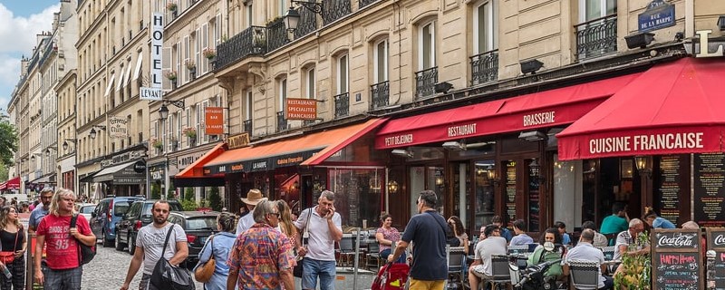 Paris toujours aussi convoitée par les riches acheteurs étrangers