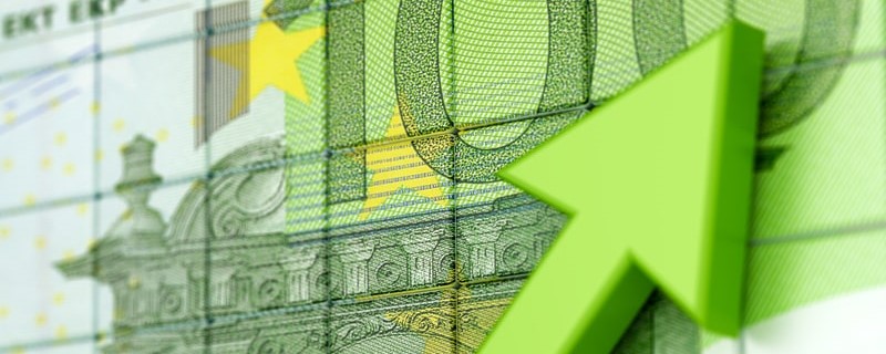 courbe montante et billet de cents euros