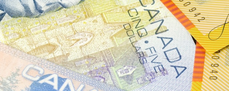 Les Canadiens font chauffer leur carte bancaire et s’endettent massivement à l’approche des fêtes de fin d’année