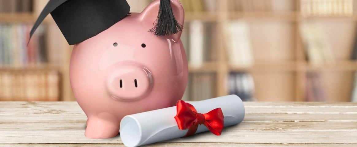 Plus de 4 étudiants sur 10 en France exercent une activité rémunérée à temps partiel