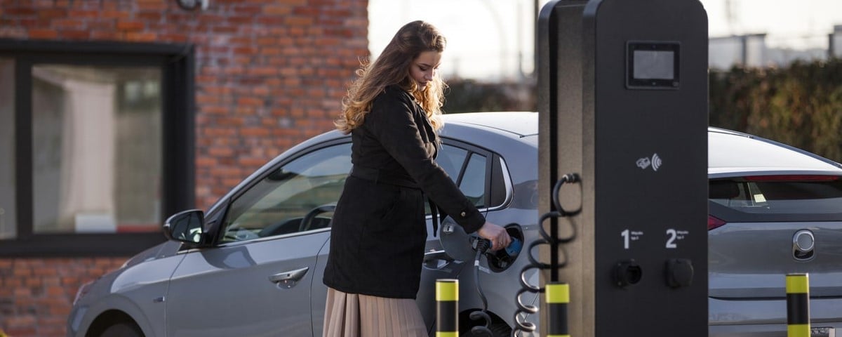 Bientôt plus d’un million de voitures électrifiées en France