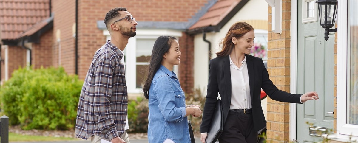 En Grande Bretagne, l’inflation se répercute sur le marché de l’immobilier 