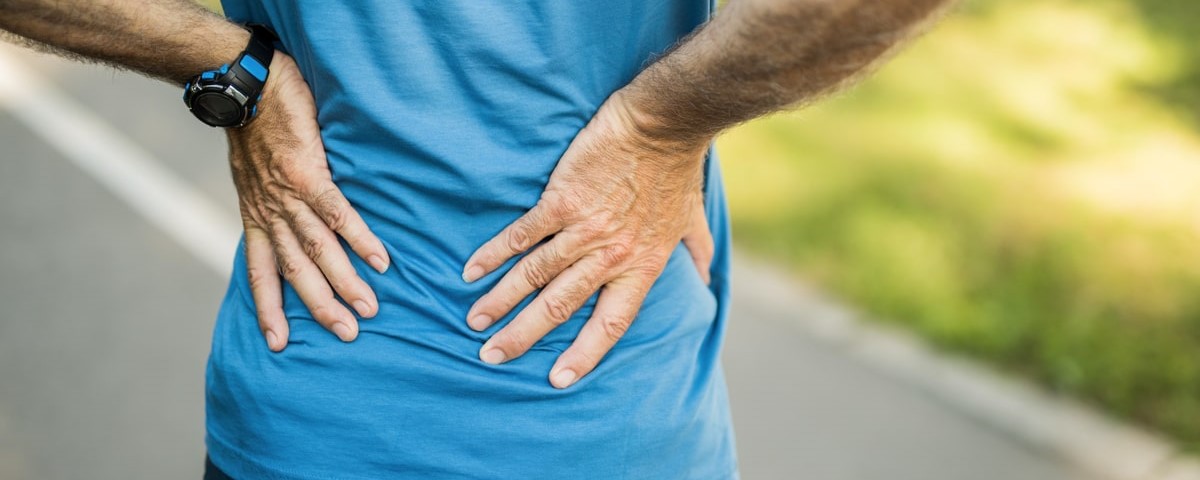 Vos problèmes de dos peuvent-ils faire flamber le tarif de votre assurance de prêt ?