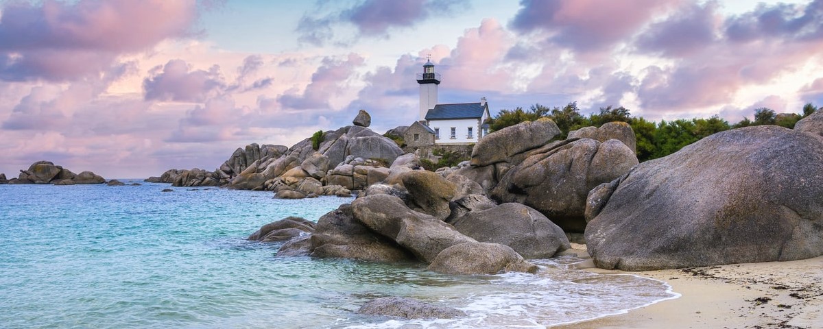 Bretagne : la multiplication des maisons secondaires crée des tensions