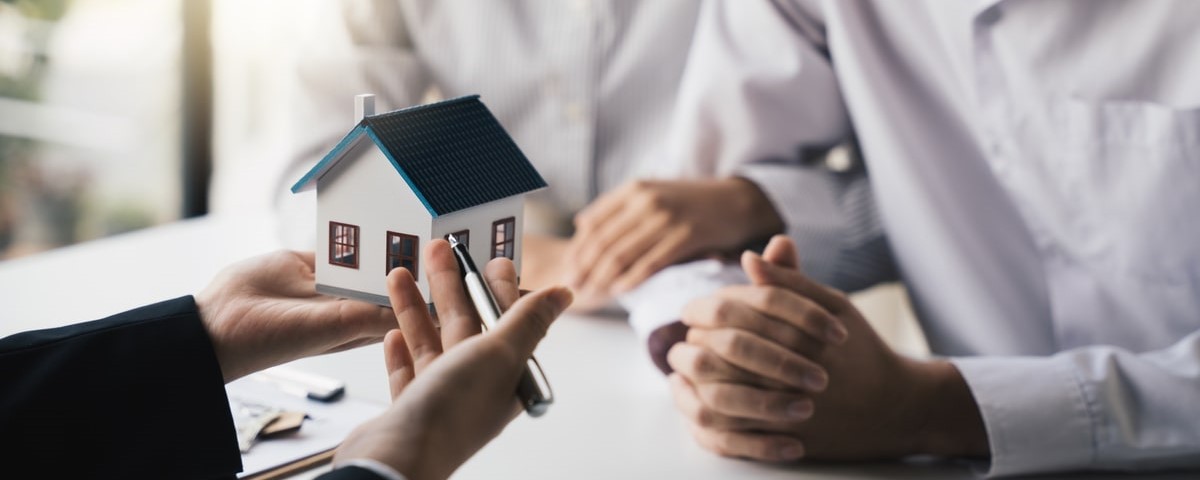 Déclin des crédits et chute des prix : l’impact sur l’immobilier