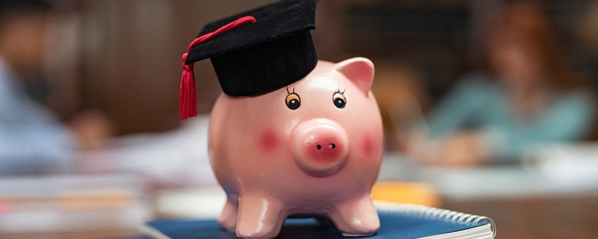 Prêt étudiant : pourquoi ça va coûter beaucoup plus cher aux jeunes emprunteurs