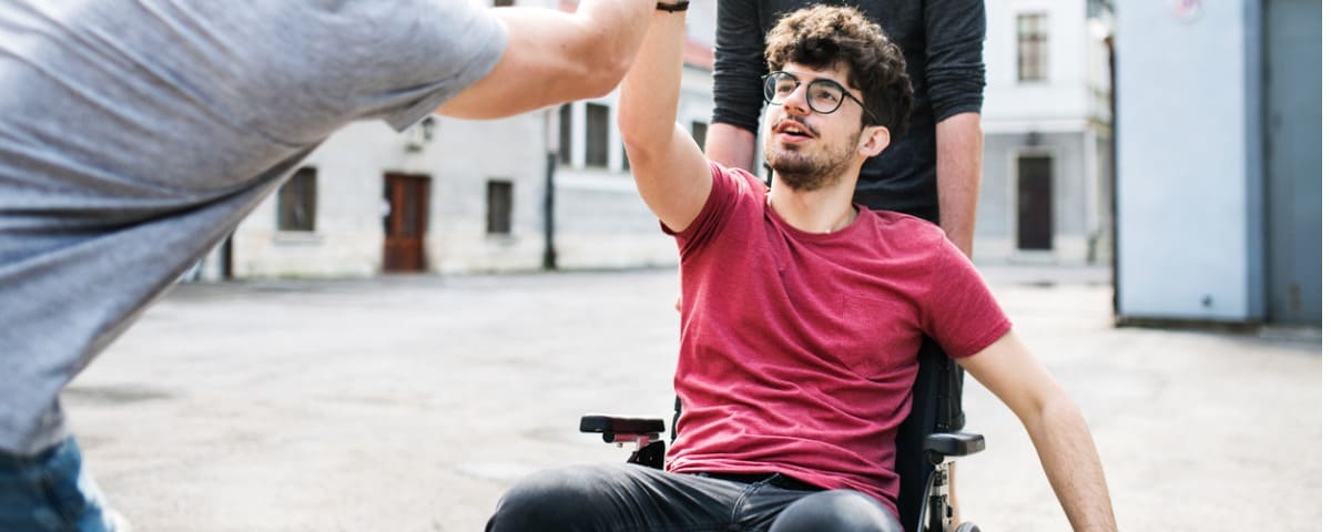 Prise en charge intégrale des fauteuils roulants : la promesse d’Emmanuel Macron sera-t-elle tenue ?