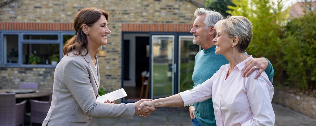 Accéder à la propriété seul ou en couple : un choix déterminant aux implications multiples