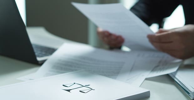 Clause suspensive obligatoire