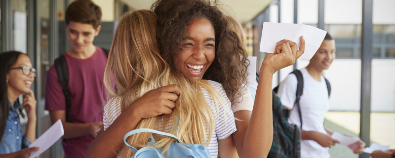 agent immobilier et clients