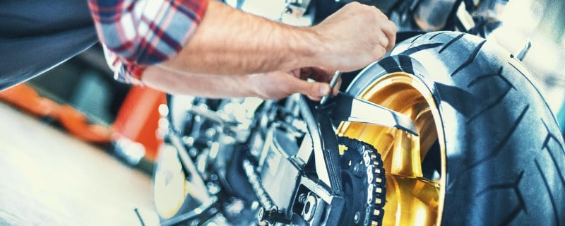 tension chaîne moto