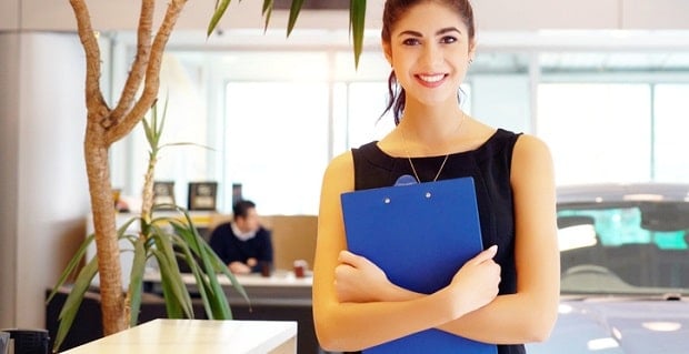 Professionnelle d'organisme de crédit voiture pour caution bancaire 