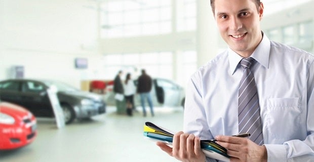 Professionnel d'organisme de crédit auto 